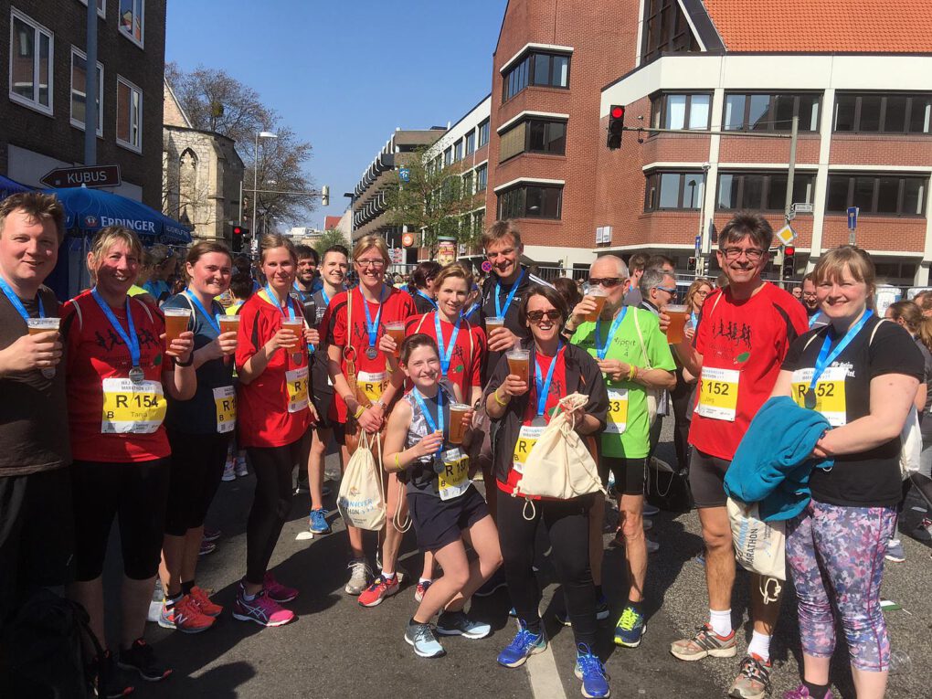 Hüllhorster Lehrer laufen Staffelmarathon