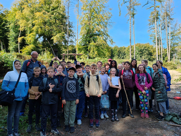 Projektwoche: Rettet den Wald – Die 7b der Gesamtschule Hüllhorst im Einsatz