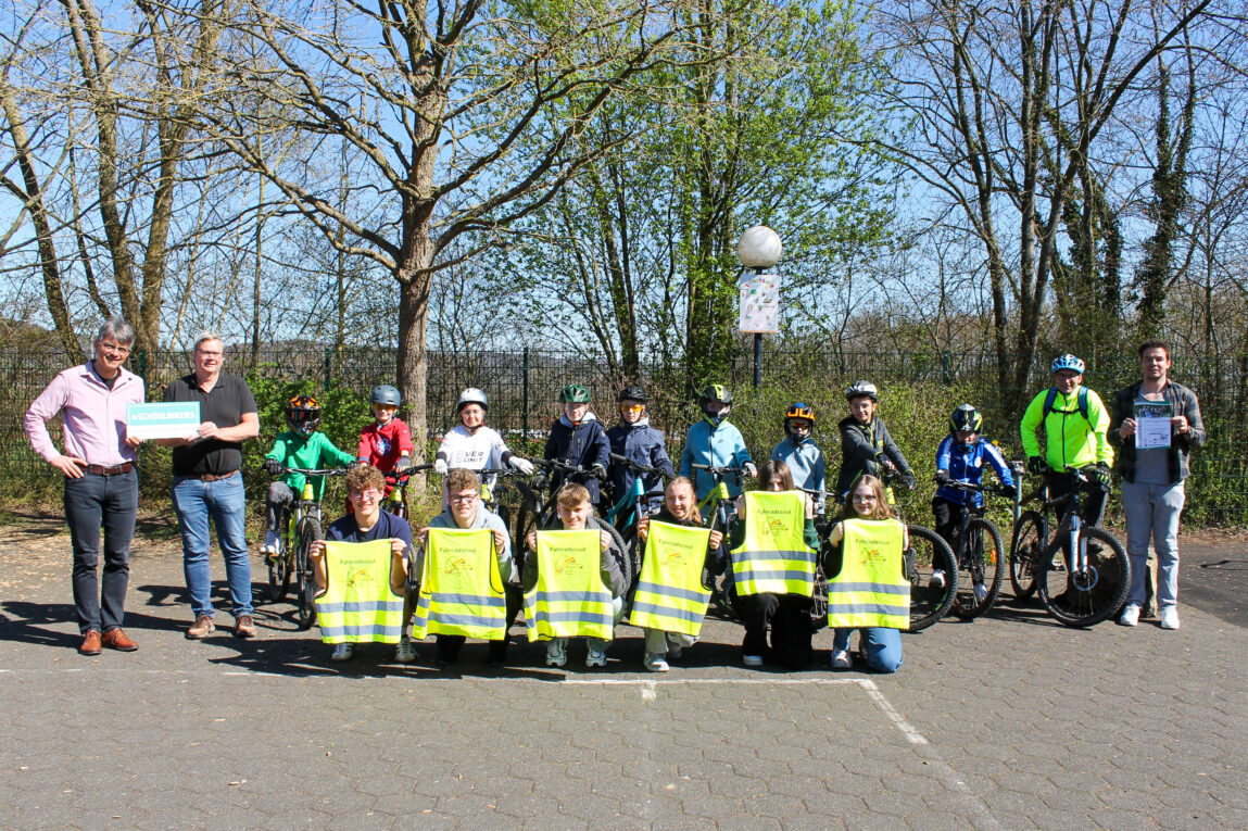 Bildung in Bewegung – Gesamtschule Hüllhorst als ,,fahrradfreundliche Schule“ ausgezeichnet